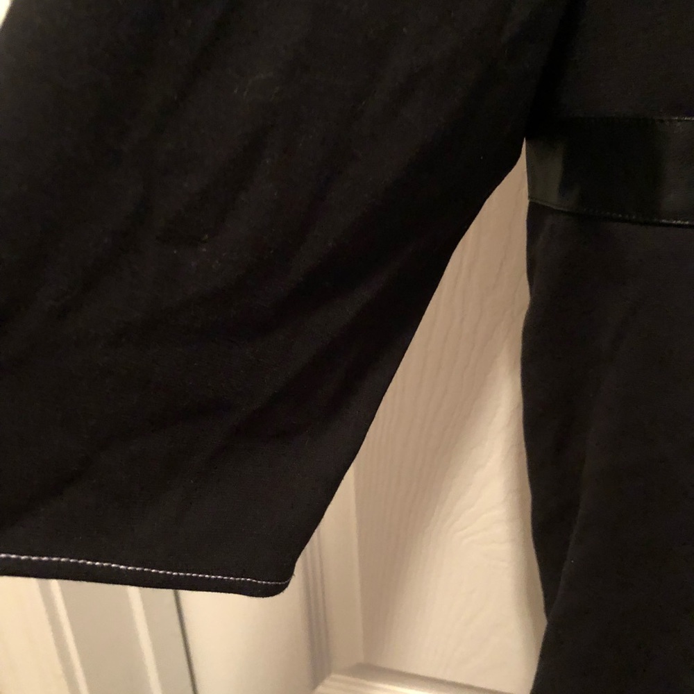 Black Top - Picture 2 of 3